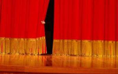 La ce piese de teatru mergem...