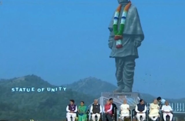 S-a inaugurat cea mai inalta statuie din lume - de doua ori mai mare decat Statuia Libertatii