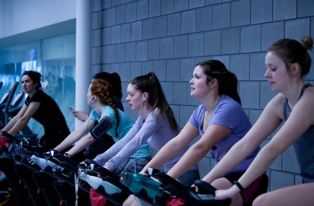 6 motive intemeiate care te vor determina sa faci cat mai des exercitii pe bicicleta de fitness