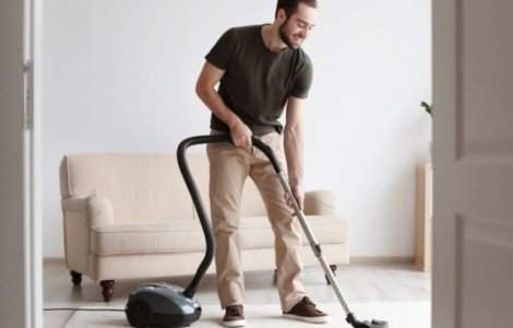 Ce faci cand ai musafiri nepoftiti si trebuie sa faci curatenie in 15 minute sau mai putin