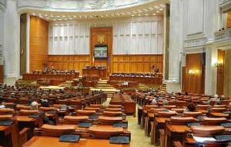 Parlamentarii au incheiat primele discutii pe bugetul pe 2009, votand 26 de articole si cateva anexe