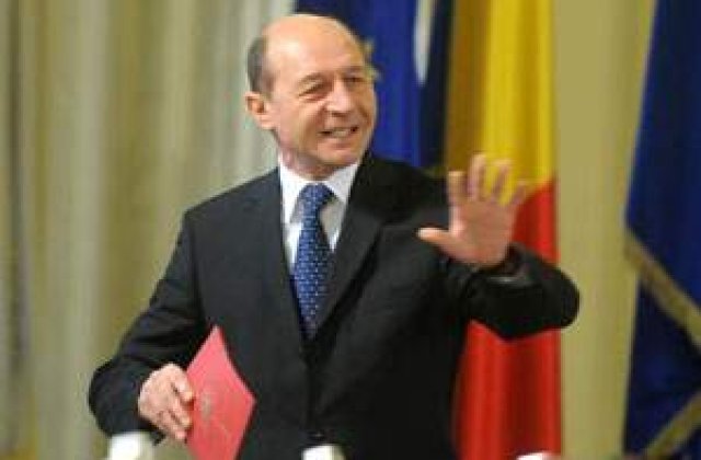 Basescu cheama la Raport