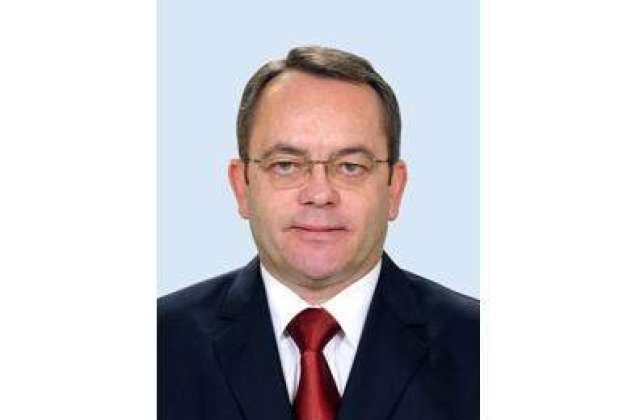 PDL renunta la secretariatul Senatului in favoarea PSD