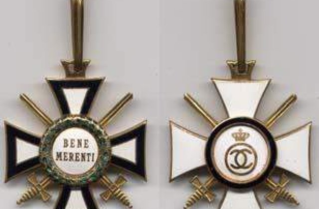 Vanghelie, decorat de Basescu
