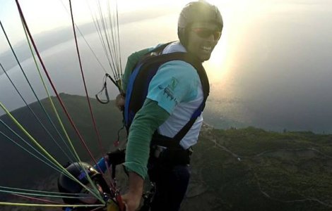 Un parasutist roman a murit in Alpi, in urma unui salt esuat