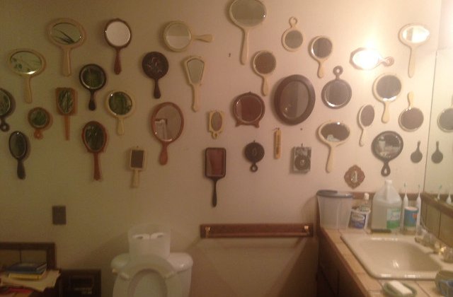 10+ cele mai ciudate lucruri gasite de adulti in casa in care au copilarit