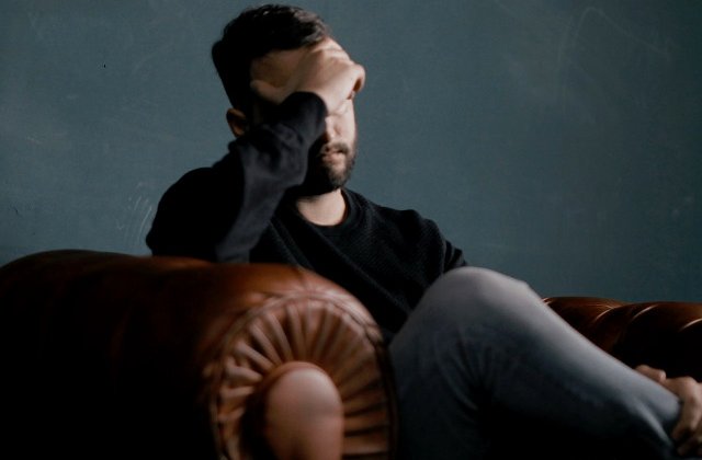 De la ce provin durerile de cap? 5 cauze posibile