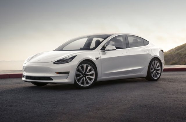 Tesla confirma ca este investigata pentru datele de productie ale lui Model 3: "Un verdict nefavorabil poate afecta compania"