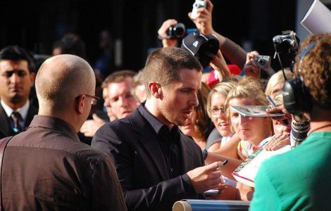  Video  Batman, fugarit de autoritatile chineze