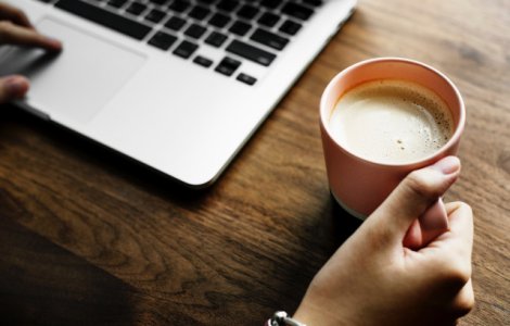 Studiu: Consumul de cafea ar putea reduce riscul de aparitie a bolilor Alzheimer si Parkinson