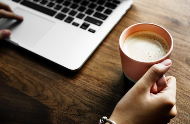 Studiu: Consumul de cafea ar putea reduce riscul de aparitie a bolilor Alzheimer si Parkinson