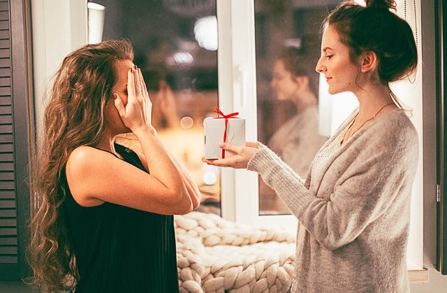 7 solutii simple care te vor scapa de cadourile ce nu iti sunt pe plac