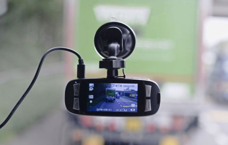 Proiect de lege in dezbatere publica: Politia sa poata constata contraventiile si in baza inregistrarilor video trimise de ceilalti participanti la trafic