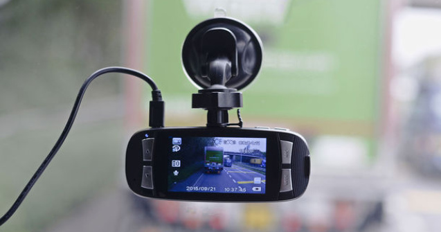 Proiect de lege in dezbatere publica: Politia sa poata constata contraventiile si in baza inregistrarilor video trimise de ceilalti participanti la trafic