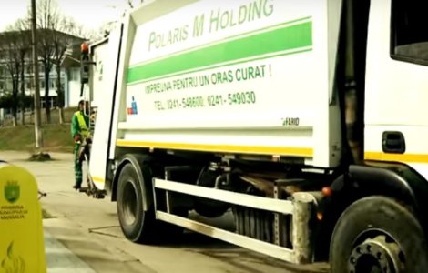 Un angajat al companiei de salubrizare Constanta a fost accidentat mortal de masina de gunoi pe care o incarca