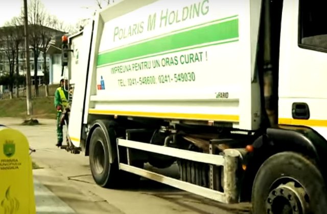Un angajat al companiei de salubrizare Constanta a fost accidentat mortal de masina de gunoi pe care o incarca