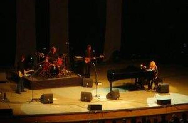 Vonda Shepard a adus ritmurile din 'Ally McBeal' la Bucuresti