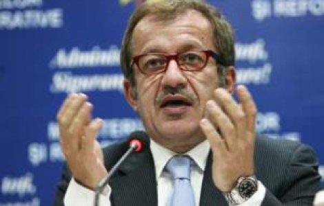 Ministrul italian de interne a angajat romani la negru