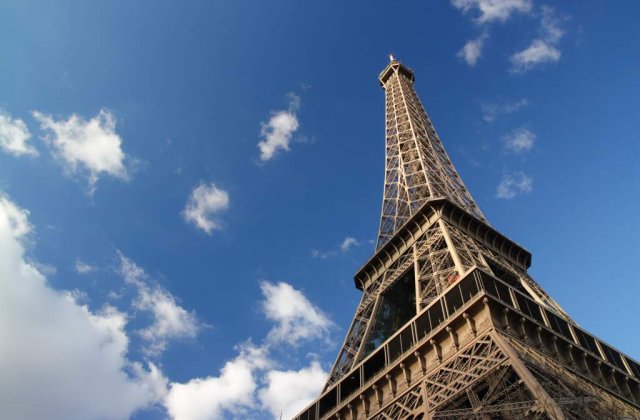 Fitch retrogradeaza Franta la "negativ"