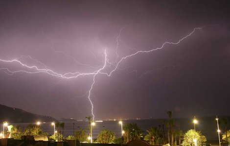 Filipine: 180 de morti si aproape 400 de disparuti dupa furtuna tropicala