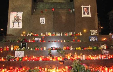  Top  Cum a ajuns Vaclav Havel un simbol al luptei anticomuniste?