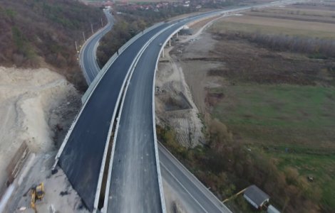 Constructorii Autostrazii Lugoj - Deva ne asigura ferm ca termenul de finalizare a executiei, prevazut pentru luna august 2019, va fi respectat