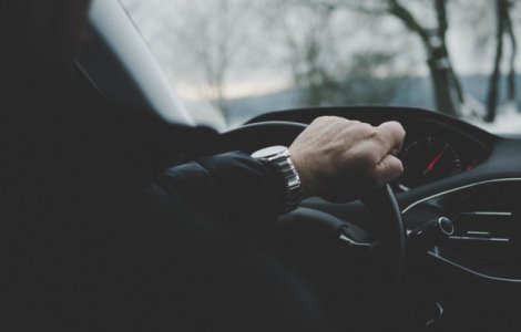 Un primar care conducea fara permis de 10 ani, surprins pe un drum judetean cu exces de viteza