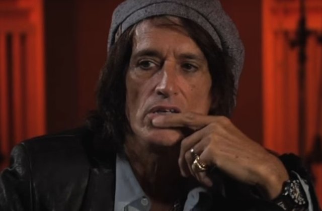 Joe Perry, chitaristul formatiei Aerosmith, internat de urgenta la spital dupa un concert