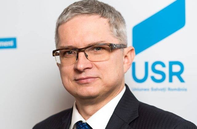 USR: Drepturile romanilor din diaspora, anulate pe banda rulanta de PSD-ALDE