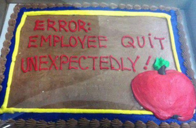 In loc de "ne vei lipsi": 10+ torturi primite de la colegi de cei care si-au dat demisia