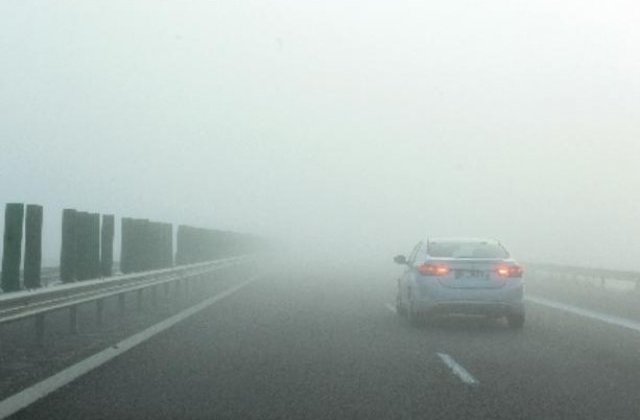 Cod galben de ceata in noua judete, joi dimineata