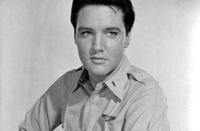 Elvis Presley a ramas in top