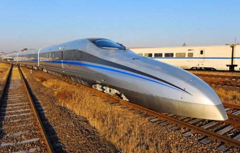 China testeaza un tren ce poate atinge 500 km/h