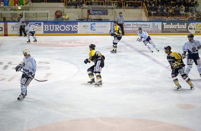 Cazul hocheistului agresat: Ce sanctiuni au fost aplicate?