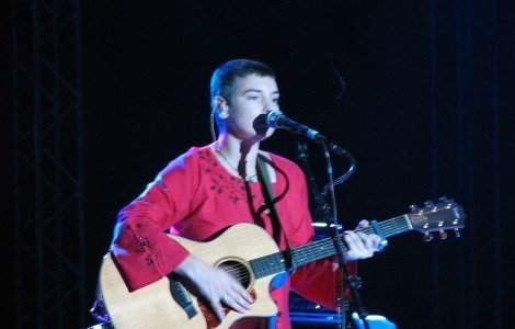  Video  Sinead O'Connor s-a casatorit... pentru 16 zile