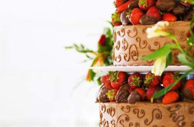 Ce mai cumpara deputatii prin licitatii? Ingrediente pentru prajituri