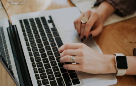 eMAG a anuntat zece dintre produsele reduse de Black Friday 2018