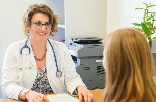 Oncolog: Riscul unei femei care are o ruda de gradul 1 cu cancer de san sa faca un cancer mamar este de 40 de ori mai mare