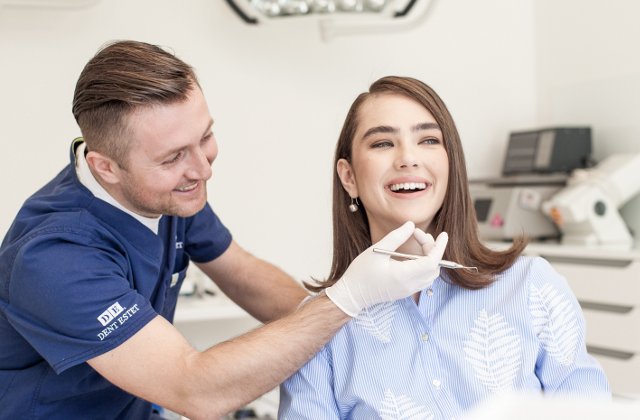 Studiu: Implanturile dentare executate corect impacteaza pozitiv calitatea vietii