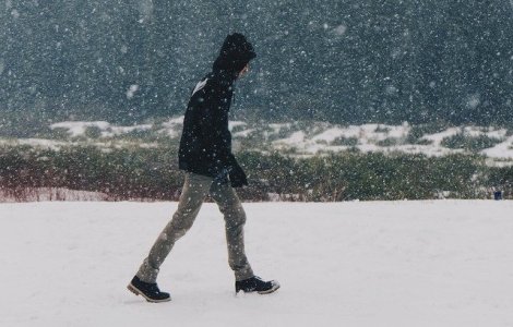 Codul galben de ninsori, prelungit pana miercuri dimineata