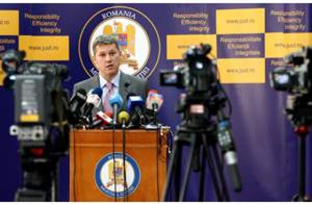 Predoiu intentioneaza sa-si dea demisia si sa reintoarca in PNL