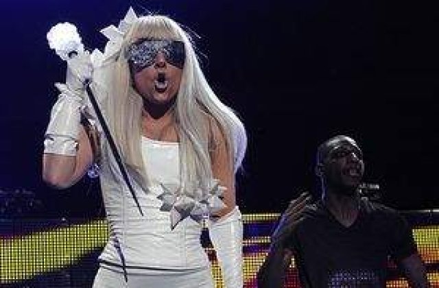 Cum sa ajungi la Lady GaGa...