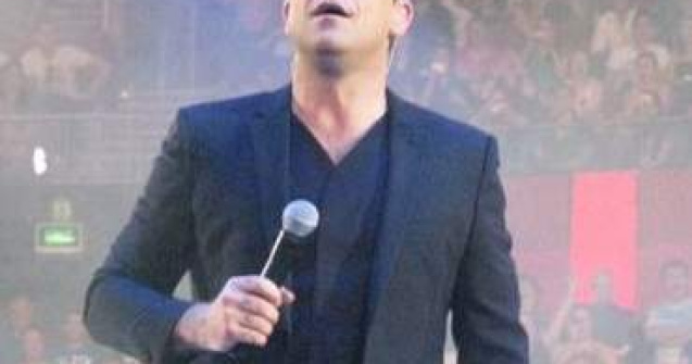 Pentru cati bani ar face Robbie Williams sex cu un barbat?