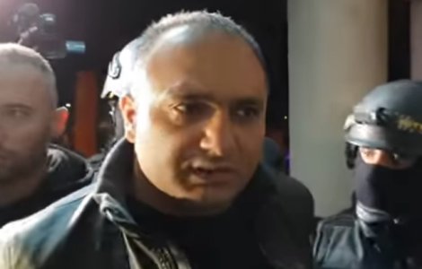 Barbatul care a atacat o tanara in scara blocului isi recunoaste fapta