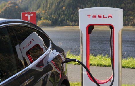 Tesla va dubla reteaua globala de puncte de incarcare in 2019: americanii vor sa lanseze o versiune mai rapida de Supercharger