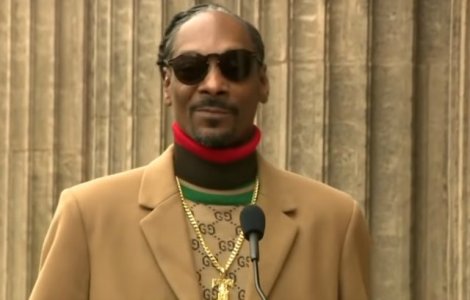Snoop Dogg a primit o stea pe Walk of Fame si si-a multumit lui insusi