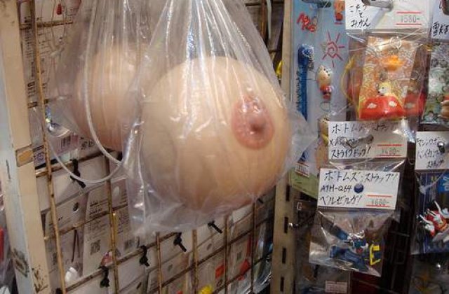 Mare grija la silicoane: Pot exploda!