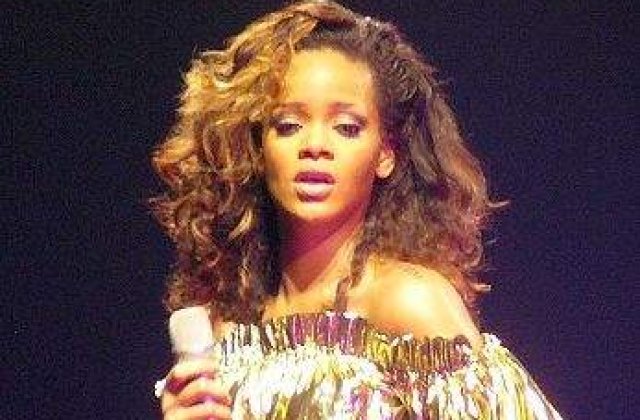Rihanna si Chris Brown, in drum spre impacare?
