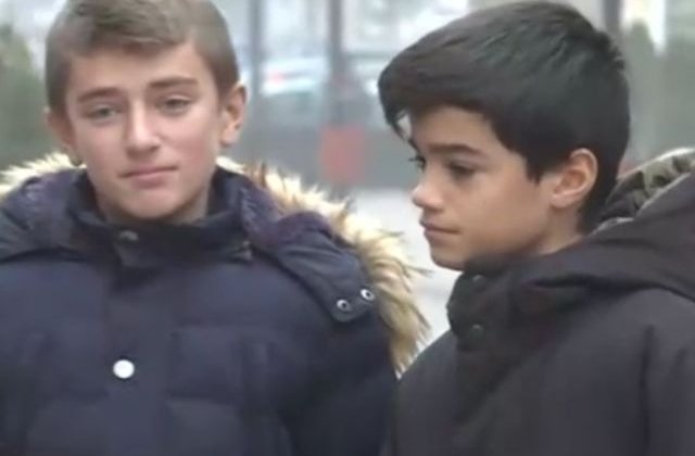 Doi copii au gasit 3.000 de lei pe strada. Ce au decis sa faca cu banii/ VIDEO