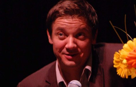 Jeremy Renner si aventurile sale in Thailanda